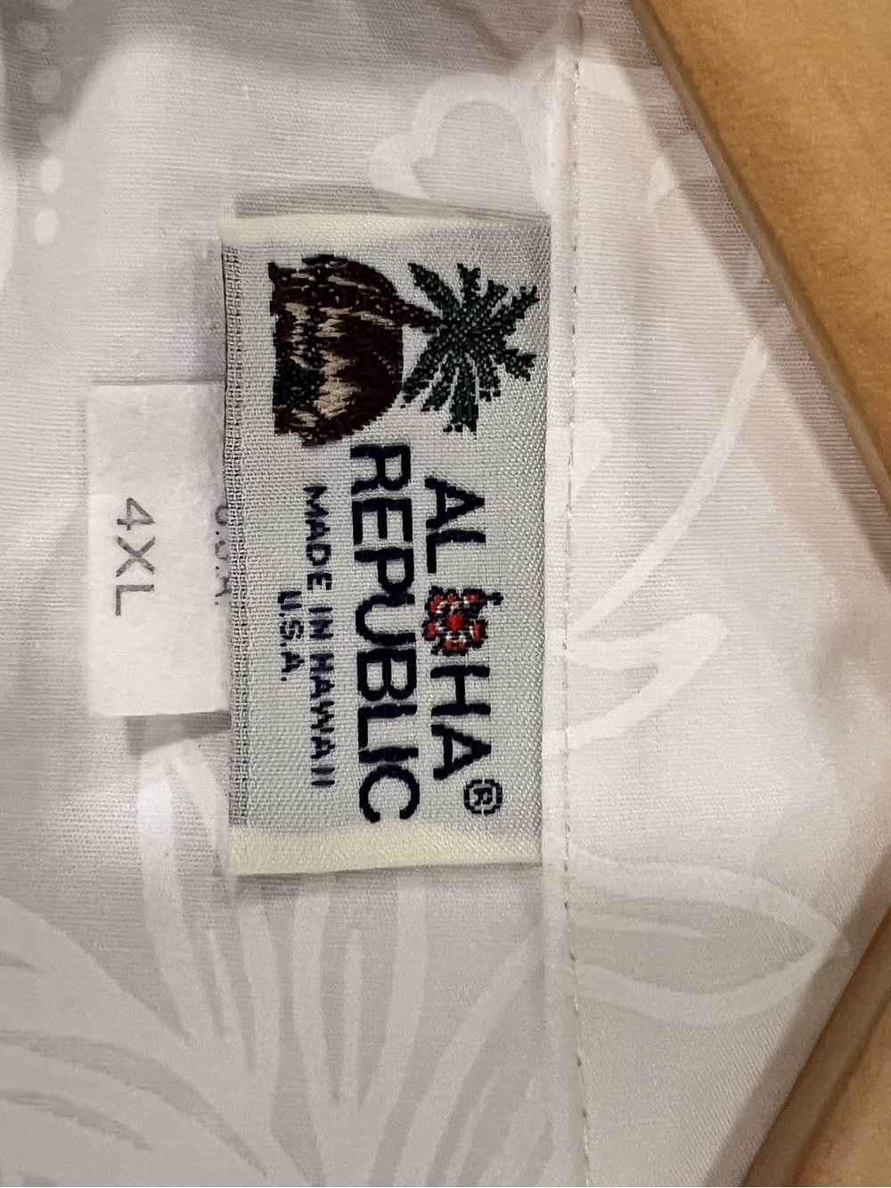 Vintage Aloha Republic Men’s White on White Hawaiian Print Casual Shirt 4XL - Picture 2 of 4